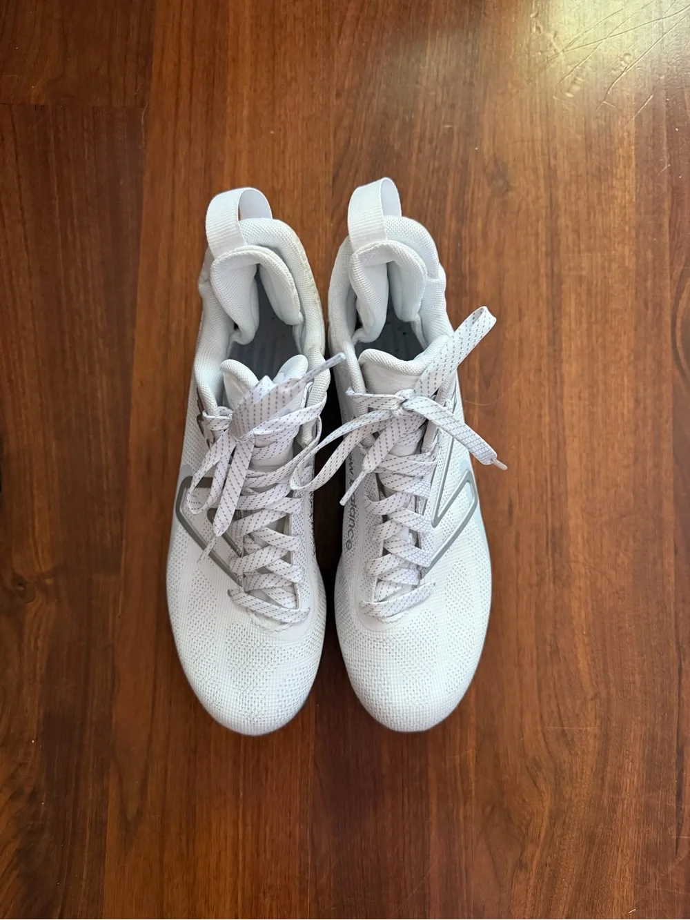 EUC Women’s New Balance Freeze White Lacrosse Cleats - Size: W 8.
